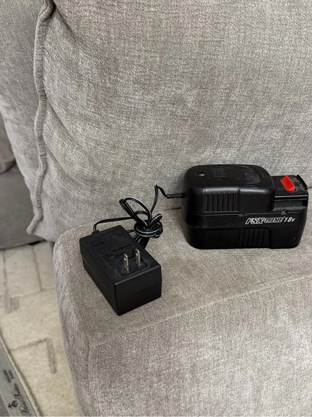 Genuine Black & Decker FS18BX 18V Battery Pack OEM NiCd With FS18C Charger